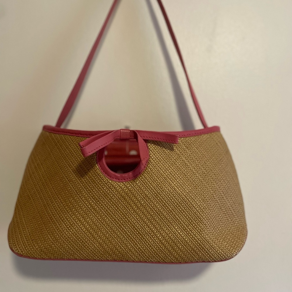 Never used!! ❤️Cole Haan straw bag w pink leather handle/trim/bow accents NWOT